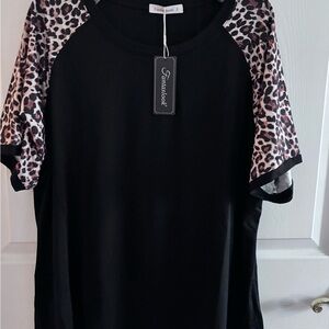 Black Leopard Print Women's Top